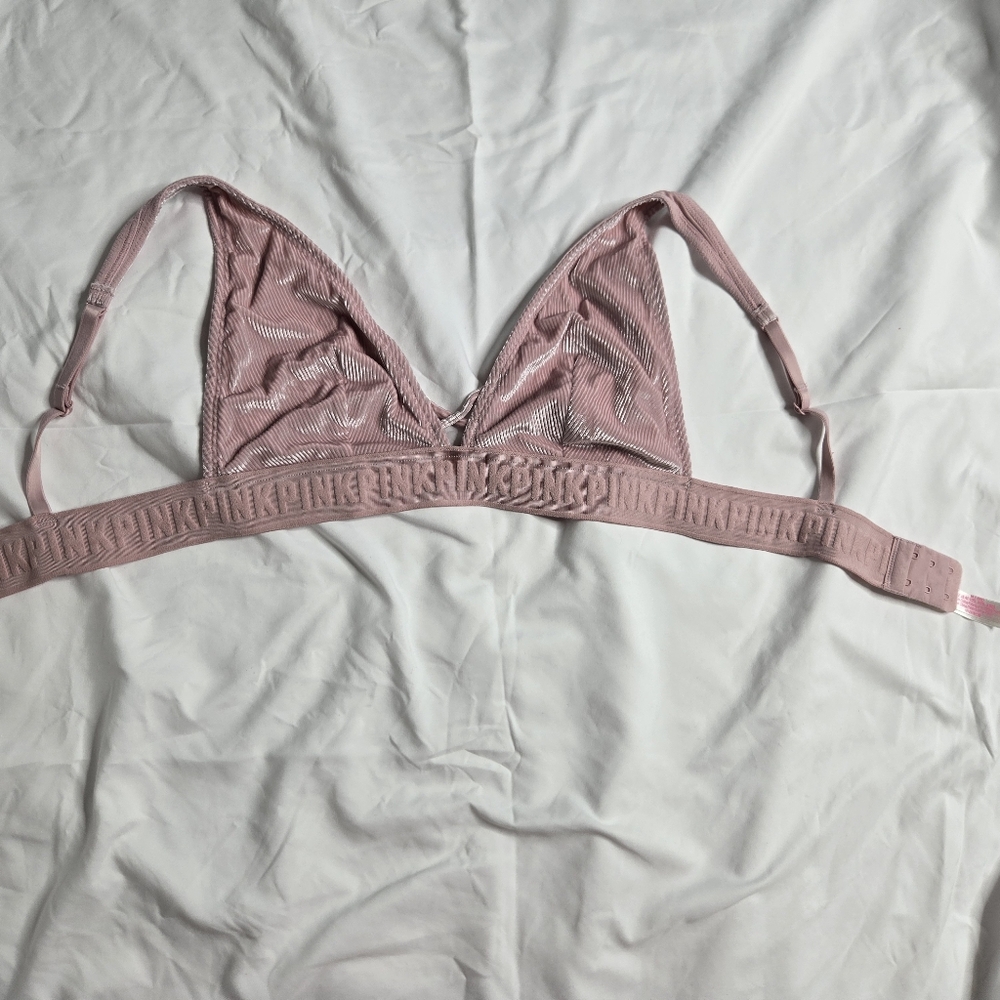 Pink ribbed bra